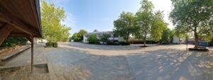 Schulgebäude Panorama
